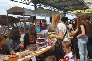 Tentaţie pentru negustori: Târgul vintage „Copiii şi noi”