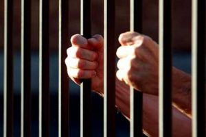 Puşcăriaşii sunt mai protejaţi decât copiii