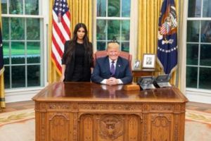 Trump s-a întâlnit cu  Kim Kardashian pentru a discuta despre reforma penitenciarelor