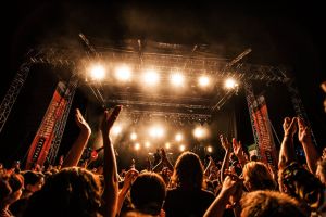 Azi se da startul Revolution Festival