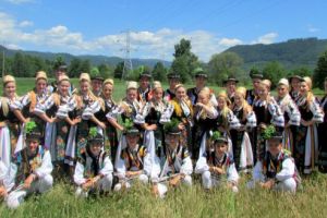 Cântec, joc şi voie bună, de Rusalii  la Deda