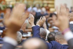 Guvernul este pe punctul de a CĂDEA. E GATA! Opoziţia a STRÂNS toate VOTURILE pentru MOȚIUNEA de CENZURĂ. Vine CRIZA politică