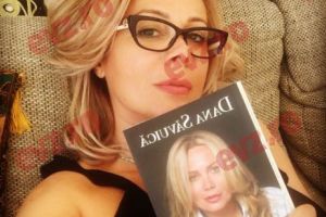 Dana Săvuică a scris o carte despre cum a fost viaţa ei ca fiică de ambasador, în Sri Lanka