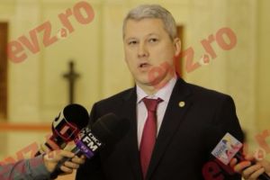 În Gala Bute cel care a dat „AVIZ FAVORABIL este  Cătălin Predoiu iar Udrea a luat ŞASE ani de puşcărie”