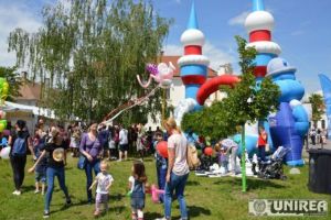 ASTĂZI începe Festivalul ”Cetatea Copiilor”, la Alba Iulia. În PROGRAM: Gaşca Zurli, Bubble Parade, Teatru de păpuşi şi jocuri gonflabile