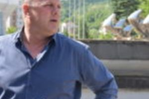 Primarul Nelu Popa aruncă mănuşa la jumătatea mandatului! Oamenii de afaceri din Reşiţa, invitaţi să decidă viitorul oraşului!