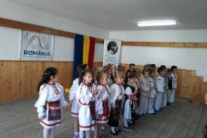 Festivalul „Tinere talente”, dedicat Centenarului, încheiat printr-o Horă a Unirii