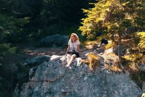 Reclamă în familie: Soţia viceprimarului Florin Birta, vedetă în filmul de promovare a Bihorului