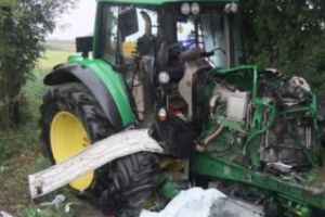 ACCIDENT GRAV provocat de o TRACTORISTĂ. Șapte RĂNIȚI