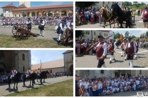 FOTO, VIDEO. Ceremonialul schimbului de gardă, simbol al Cetăţii Alba Carolina, cu salve de tun, de Ziua Copilului