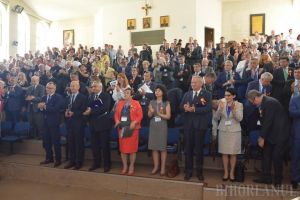 Doi miniştri şi patru foşti miniştri au venit la 