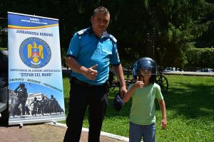 Misiunea jandarmilor de Ziua Copilului