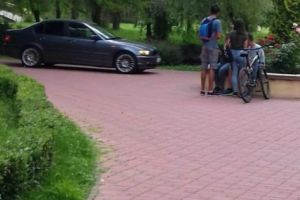 ACUM! Cu BMW-ul prin Parcul „Ştrand”