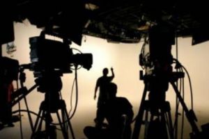 MOMENTE de CUMPĂNĂ pentru cel mai mare REGIZOR! Ajunge la TRIBUNAL! La mijloc este un „ATAC FEROCE”