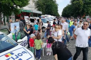 FOTO-VIDEO: De 1 Iunie, poliţiştii au dat în mintea copiilor