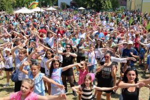 VIDEO: Flash-mob de 1 Iunie, în Cetatea Medievală