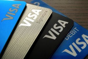 Visa a solutionat o problema tehnica aparuta in Europa. Mai multi consumatori au avut probleme la plata cu cardul
