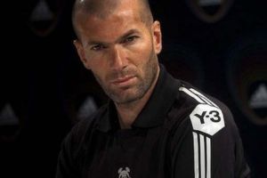 OFERTĂ AMEȚITOARE pentru Zinedine Zidane. Francezul a devenit „ţinta” şeicilor din Qatar