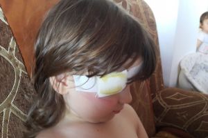 Caz socant la Murfatlar. Un copil de trei ani s-a accidentat in timp ce se juca in parc. Tatal micutului a trimis un mesaj autoritatilor 