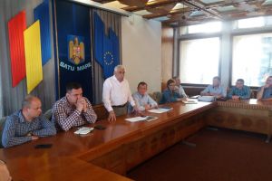 FOTO. Vizită fulger a Ministrului Agriculturii în Satu Mare. Pesta porcină face ravagii în judeţ