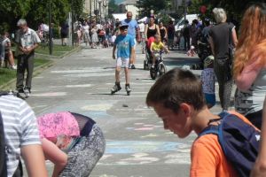 FOTO: Ziua Copilului, sărbătorită la Cugir. Peste 700 de participanţi s-au bucurat de manifestările organizate de Primărie, Consiliul Local şi Casa de Cultură