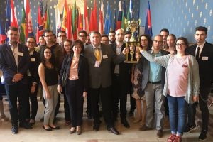 Super invenţie a studenţilor sibieni – Au câştigat Marele Premiu la Salonul Internaţional de Invenţii de la Iaşi