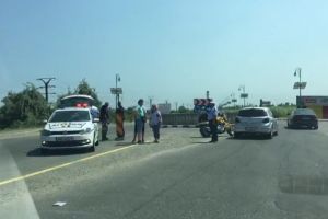 Imagini de la eveniment: Accident rutier la intrare in Navodari. Un autoturism si o motocicleta, implicate (galerie foto+video)