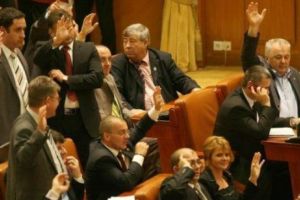 ANALIZĂ/ Guvernul Dăncilă, greu de DEMIS! Ce şanse are OPOZIȚIA să răstoarne EXECUTIVUL 