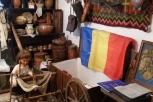 Doi soţi şi-au transformat casa în muzeu al lucrurilor nedorite de nimeni