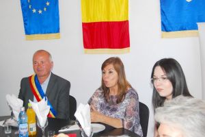 Speranţe pentru necăjiţii judeţului: Americanii au descins la Dragomireşti!