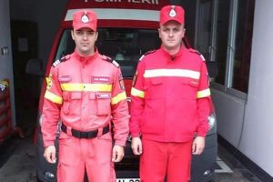 Eroi salvatori şi în timpul liber! Au intervenit de urgenţă după producerea unui accident