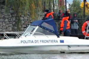 Yacht cu cetăţeni germani, blocat pe Dunăre, dezeşuat de Garda de Coastă