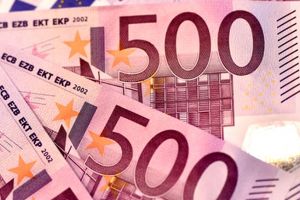 Flagrant SJA: Tânăr din Bistriţa, reţinut. A vrut să dea 1.000 de euro mită unui poliţist de la Rutieră