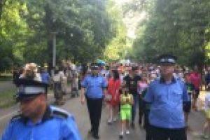 Galerie Foto:  ”Festivalului Florilor” / peste 20 de politisti locali au actionat in permanenta pentru asigurarea unui climat de siguranta participantilor la evenimente