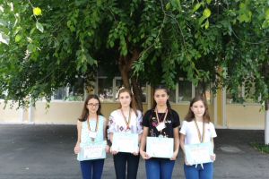 FOTO. Menţiune obţinută de lotul olimpic al judeţului Alba la etapa naţională a Olimpiadei Universul cunoaşterii prin lectură, pentru elevii din mediul rural