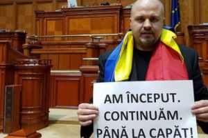 Deputatul USR, Emanuel Ungureanu acuzat că a tras sfori să îşi angajeze soţia la Spitalul Judeţean Cluj