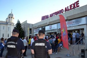 Speculant amendat: Tânăr orădean, prins de jandarmi când încerca să vândă bilete la meciurile de baschet de 10 ori mai scump!