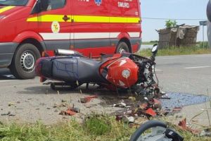 Accident pe Centura de Est, in Berceni. Doua masini si un motociclist implicate