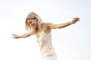 Nu poţi să-ţi menţii echilibrul? Află ce probleme de sănătate ar putea ascunde acest lucru 