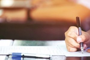 Ultimele trei zile de şcoală: Elevii de a VIII-a se pregătesc de Evaluarea Naţională