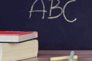 Dedicaţie pentru dascăli din partea Sindicatului din Învăţământ „Spiru Haret” Mureş