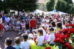 FOTO: Bună dispoziţie şi jocuri, la Orăşelul Copiilor din Reghin