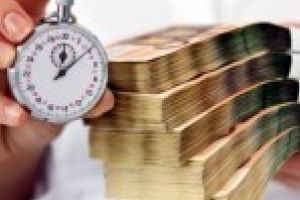 Banii devin tot mai scumpi