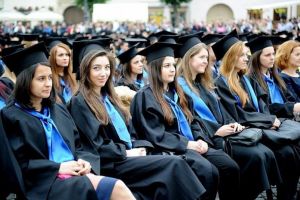 Ministrul Educaţiei: 2000 de locuri speciale la admiterea în universităţi pentru absolvenţii din mediul rural