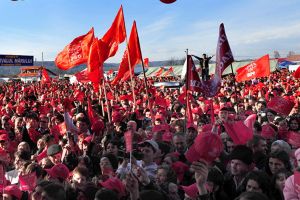 Peste 2.000 de PSD-işti din Bihor vor participa la mitingul lui Dragnea „împotriva abuzurilor”. Vezi cât costă!