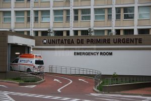 Peste 300 de suceveni şi turişti la spital, din cauza căpuşelor