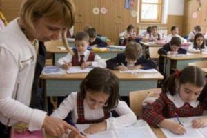 Gabriela Firea, mesaj de ziua învăţătorului. Ce le-a urat dascălilor pe Facebook