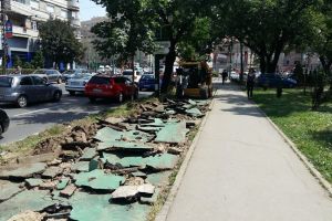 Una dintre cele mai vechi piste de biciclete din Timisoara a fost distrusa. Se face loc masinilor