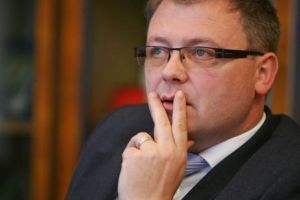 Gâlceavă la altitudine. Chestorul Liviu Popa, ex-şef al Poliţiei Române, s-a certat în avion cu alt poliţist