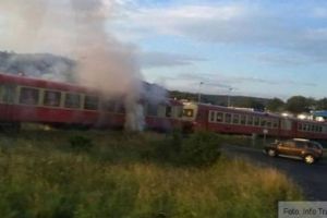 Incendiu la un tren de pasageri care circula între Braşov şi Cristian